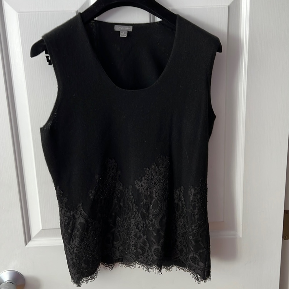 Cashmere top with lace and needing detail